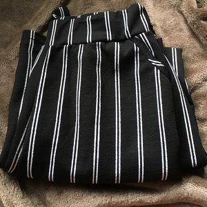 Super cute Striped flowy pants w/pockets!!